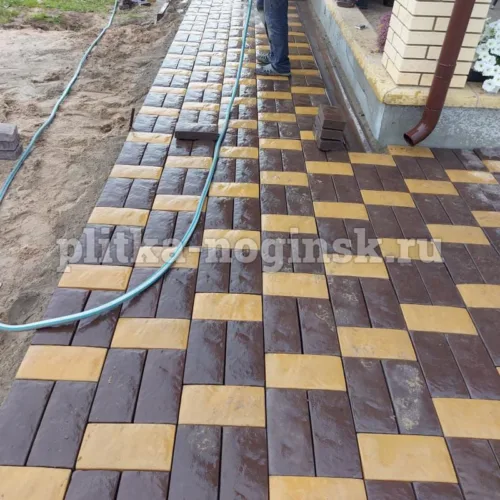 укладка тротуарной плитки картинка 22